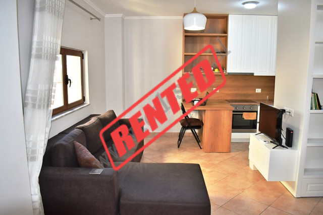 Apartament 1+1 prane Fakultetit te Shkencave te Natyres ne Tirane.
Apartamenti &nbsp;ndodhet ne kat